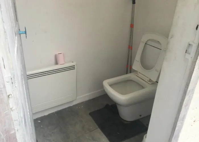 Proche Centre Et Gare 펜션 퐁생트막상스