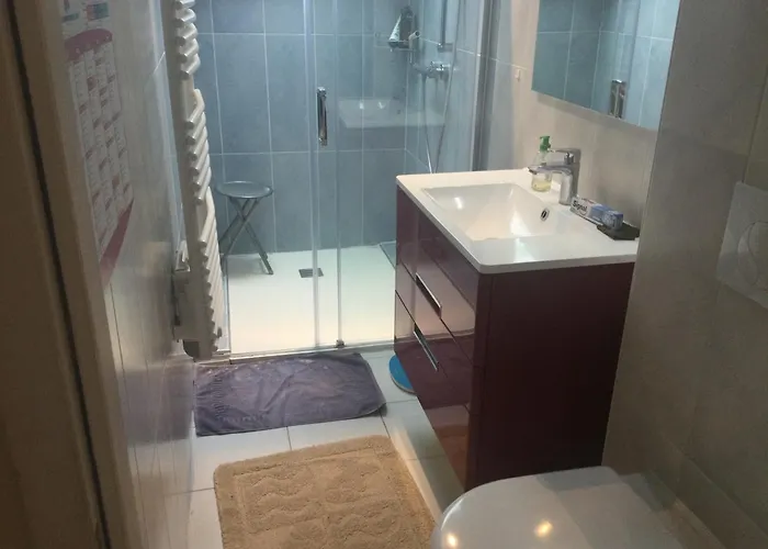 펜션 Proche Centre Et Gare *