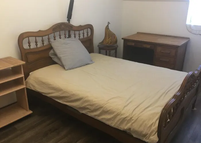 Proche Centre Et Gare 펜션 *